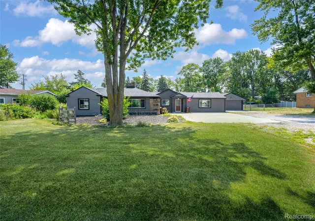 Photo 3 of Single family home for sale at 38250 S Groesbeck Hwy, Clinton Township, MI 48036 | MLS# 20261059664 | Listing updated on 2026-09-17