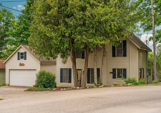 2nd image of 121 South St, Bellaire, MI 49615 | MLS# 78080071740