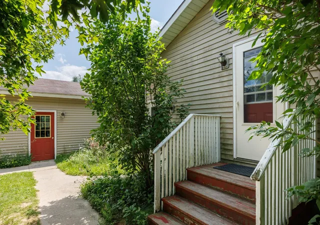 4th image of 78 Dusty Ln, Maple City, MI 49664 | MLS# 78080071741