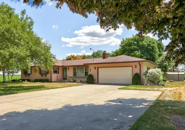 2nd image of 11248 Roedel Rd, Frankenmuth, MI 48734 | MLS# 61050216800