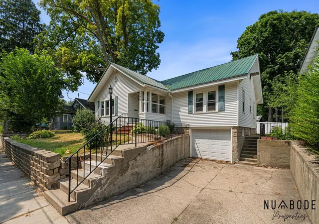 2nd image of 128 Tower St, Ionia, MI 48846 | MLS# 65026039603