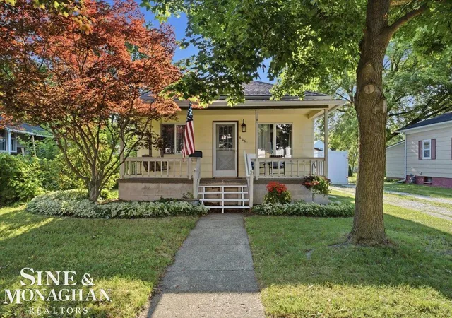Photo 2 of Single family home for sale at 606 N 6th Street, Saint Clair, MI 48079 | MLS# 58050216805 | Listing updated on 2026-09-04