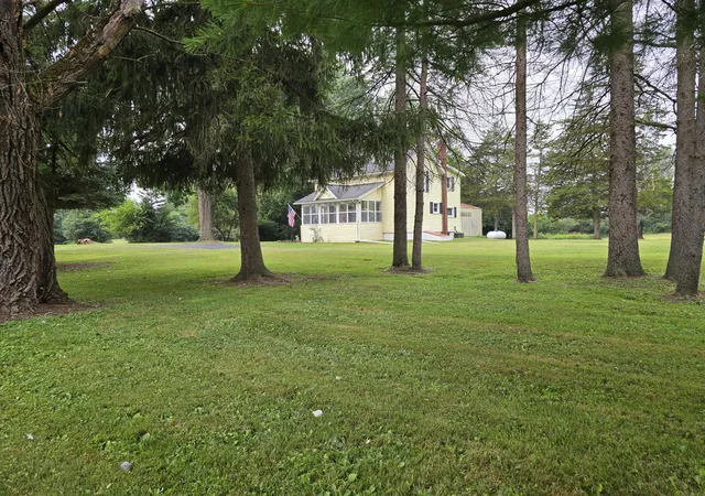 Photo 3 of Single family home for sale at 4250 Rives Jct Rd, Jackson, MI 49201 | MLS# 55026039614 | Listing updated on 2026-08-09