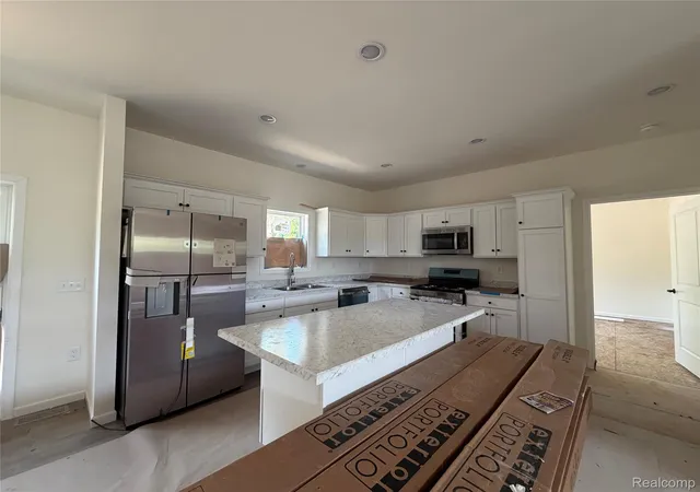 Photo 3 of Single family home for sale at 31450 Beverly Rd, Romulus, MI 48174 | MLS# 20261059691 | Listing updated on 2026-08-12