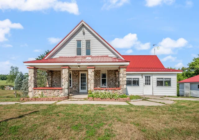 1st image of 8757 N Clare Ave, Harrison, MI 48625 | MLS# 72026039620