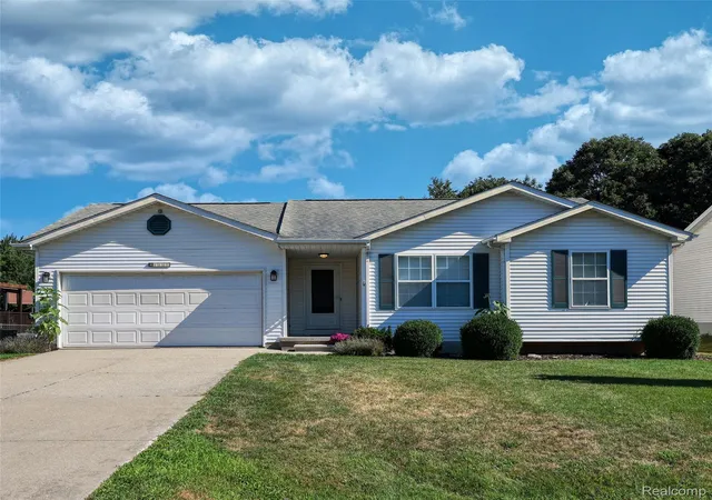 Photo 1 of Sale Pending at 1221 Windsor St, Grand Blanc, MI 48507 | MLS# 20261059694 | Listing updated on 2026-08-27