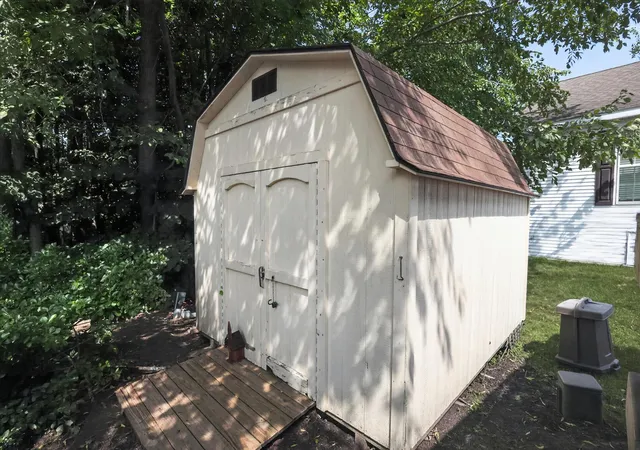 34th image of 8000 Warren Woods Rd #100, Three Oaks, MI 49128 | MLS# 69026039625