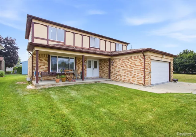 3rd image of 38979 Lowell Ct, Sterling Heights, MI 48310 | MLS# 20261059699