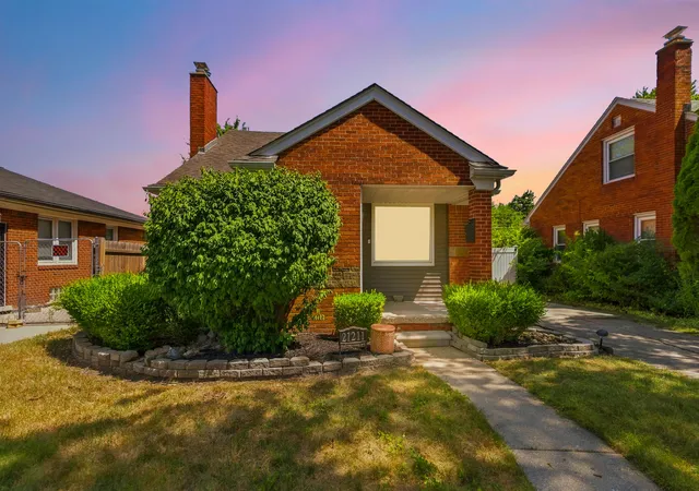 2nd image of 21211 Newcastle Rd, Harper Woods, MI 48225 | MLS# 81026039631