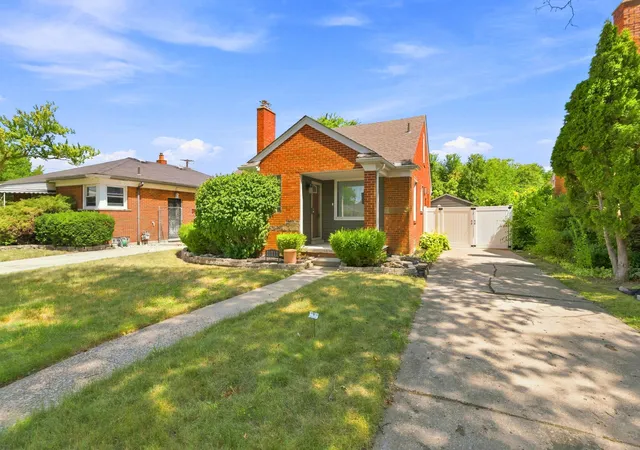 4th image of 21211 Newcastle Rd, Harper Woods, MI 48225 | MLS# 81026039631