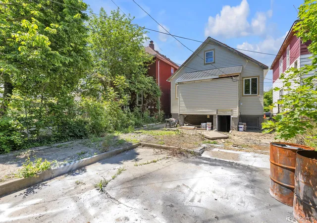 27th image of 4050 Lillibridge St, Detroit, MI 48214 | MLS# 20261059706
