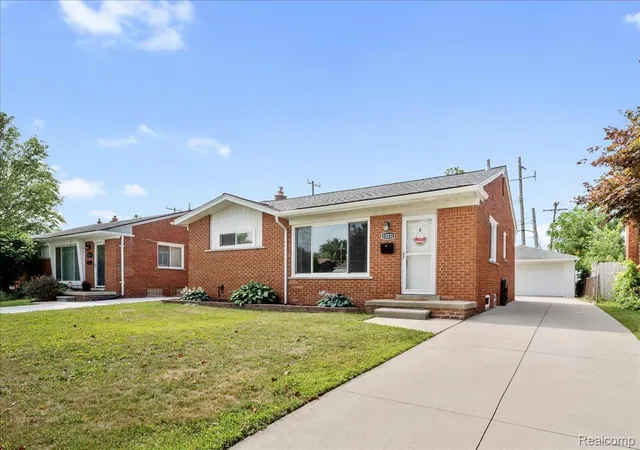 Photo 2 of Single family home for sale at 13231 Spruce St, Southgate, MI 48195 | MLS# 20261059709 | Listing updated on 2026-09-06
