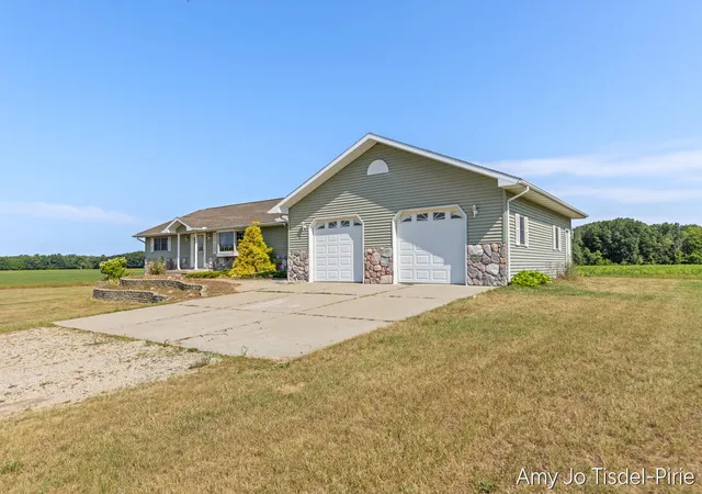 Photo 3 of Single family home for sale at 16972 W Stanton Rd, Pierson, MI 49339 | MLS# 65026039646 | Listing updated on 2026-09-12
