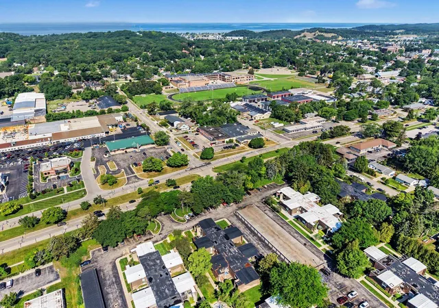 21st image of 808 S Beacon Blvd #42, Grand Haven, MI 49417 | MLS# 71026039650
