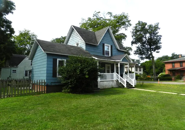 3rd image of 115 W Cass St, Bangor, MI 49013 | MLS# 69026039656