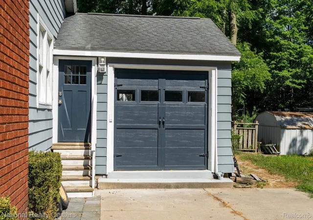 3rd image of 134 N Anderson St, Lake Orion, MI 48362 | MLS# 20261059723