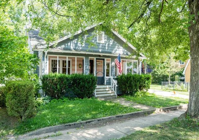 4th image of 134 N Anderson St, Lake Orion, MI 48362 | MLS# 20261059723