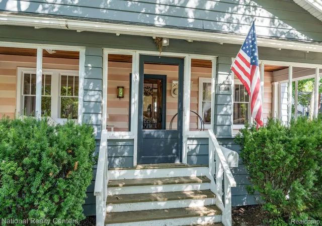 5th image of 134 N Anderson St, Lake Orion, MI 48362 | MLS# 20261059723