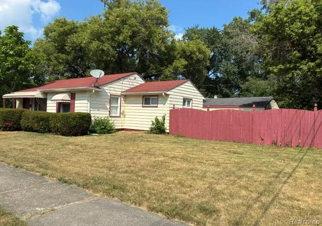 2nd image of 2214 Curry St, Flint, MI 48506 | MLS# 20261059732