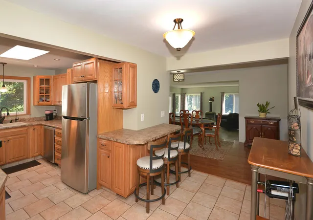 5th image of 2224 La Cross St, Kalamazoo Charter Township Kalamazoo, MI 49006 | MLS# 69026039661
