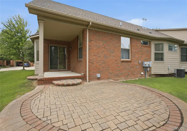 30th image of 49554 Iron River Dr, Macomb, MI 48042 | MLS# 20261059738