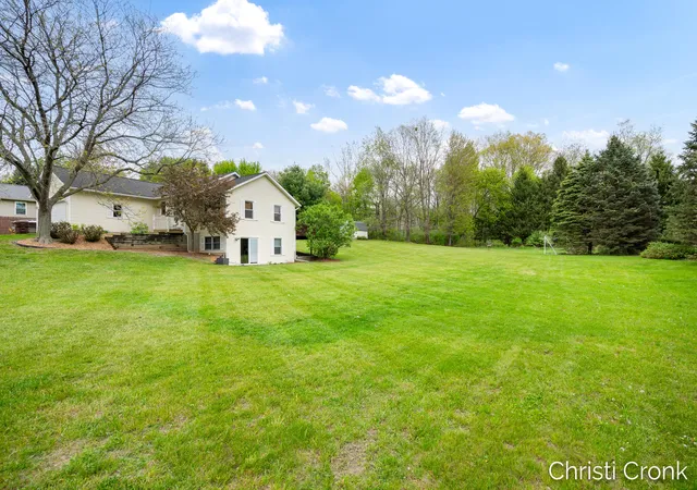 3rd image of 8414 Windstone Dr Ne, Rockford, MI 49341 | MLS# 65026039670