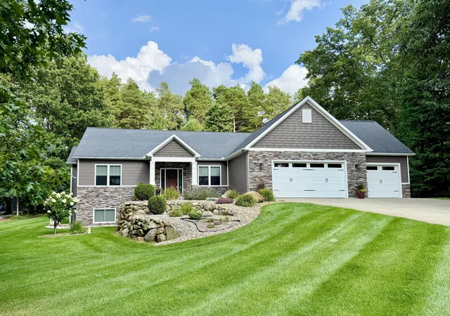 2nd image of 1897 Toscana St, Kalamazoo, MI 49009 | MLS# 68026039674