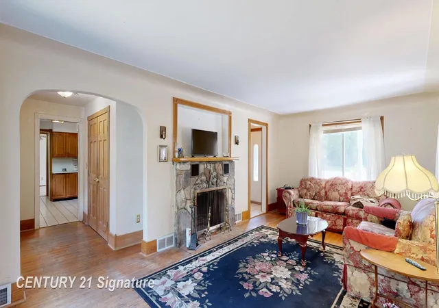 Photo 3 of Single family home for sale at 5255 N Seymour Rd, Flushing, MI 48433 | MLS# 5050216834 | Listing updated on 2026-09-14