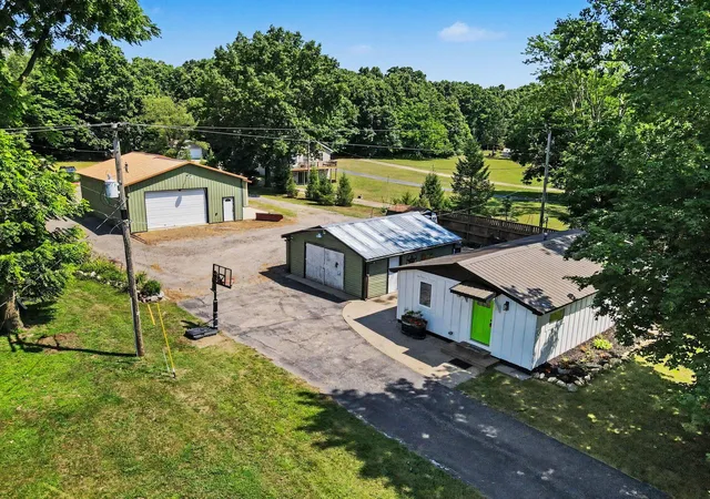 Photo 2 of Single family home for sale at 25490 Front St, Mattawan, MI 49071 | MLS# 66026039680 | Listing updated on 2026-09-16