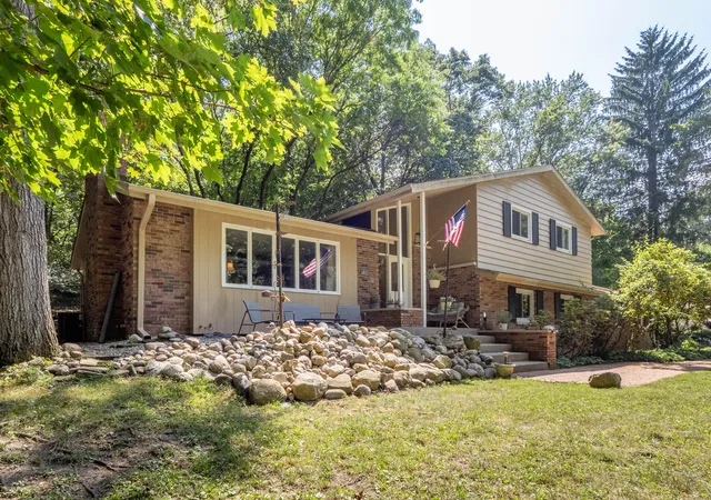 2nd image of 1021 Hol Hi Dr, Kalamazoo, MI 49008 | MLS# 66026039686