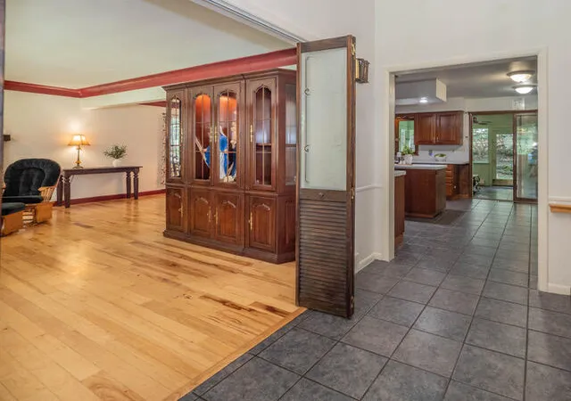 5th image of 1021 Hol Hi Dr, Kalamazoo, MI 49008 | MLS# 66026039686