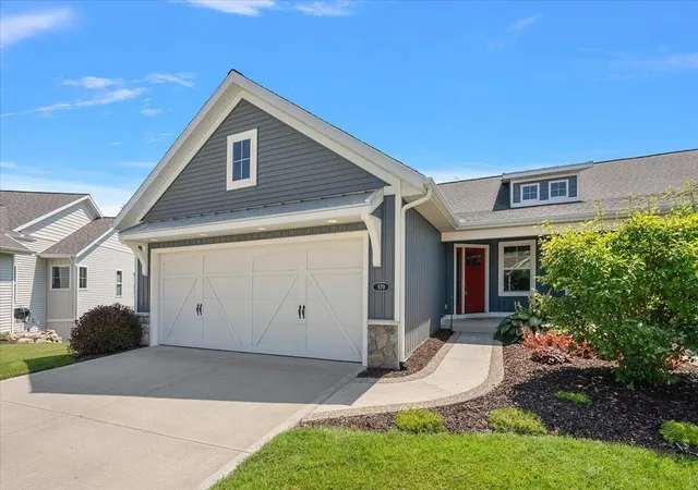 1st image of 570 Riverbank Cir, Zeeland, MI 49464 | MLS# 71026039682