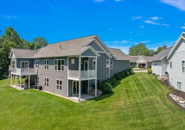 5th image of 570 Riverbank Cir, Zeeland, MI 49464 | MLS# 71026039682