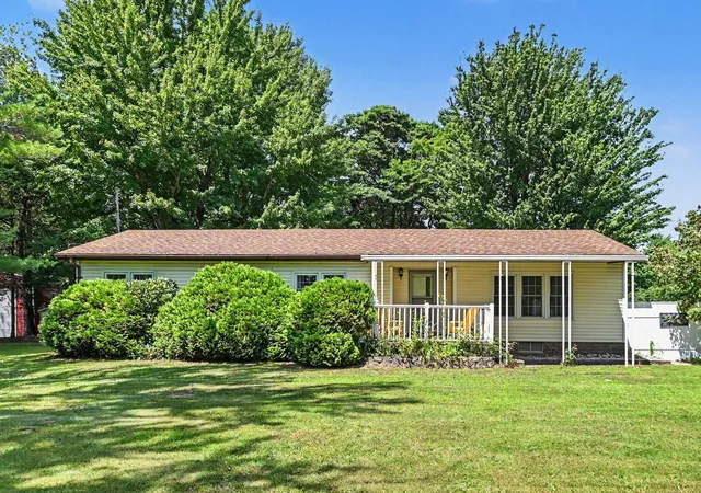 1st image of 75620 16th Ave, South Haven, MI 49090 | MLS# 69026039677