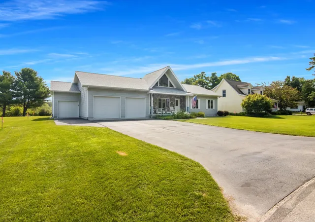 2nd image of 711 S Bayshore Dr, Elk Rapids Township Antrim, MI 49629 | MLS# 78080071755