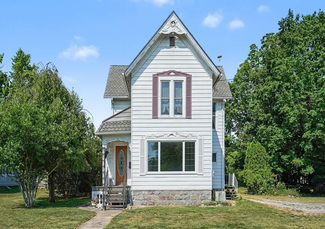 Photo 2 of Single family home for sale at 409 N Jeffery Ave, Ithaca, MI 48847 | MLS# 79080071756 | Listing updated on 2026-08-03