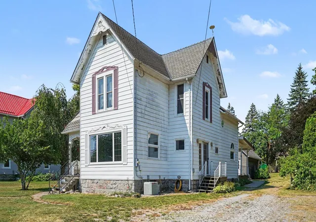 Photo 3 of Single family home for sale at 409 N Jeffery Ave, Ithaca, MI 48847 | MLS# 79080071756 | Listing updated on 2026-08-03