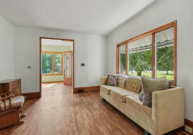 Photo 3 of Single family home for sale at 409 N Jeffery Ave, Ithaca, MI 48847 | MLS# 79080071756 | Listing updated on 2026-08-03