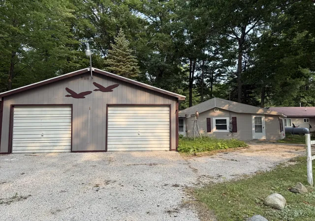 23rd image of 5256 Blueberry Dr, Harrison, MI 48625 | MLS# 72026039705
