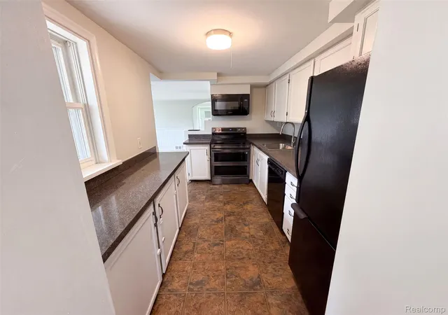 2nd image of 30406 Everett St, Southfield, MI 48076 | MLS# 20261059795