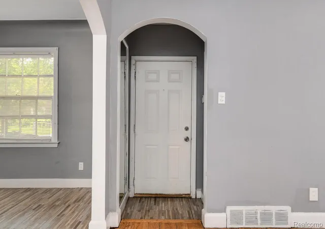 Photo 4 of Single family home for sale at 11262 Courville St, Detroit, MI 48224 | MLS# 20261059794 | Listing updated on 2026-08-18