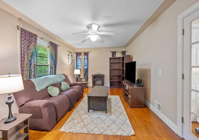 image of 2100 Se Cambridge Dr Se, Grand Rapids City Kent, MI 49506 | MLS# 65026039712