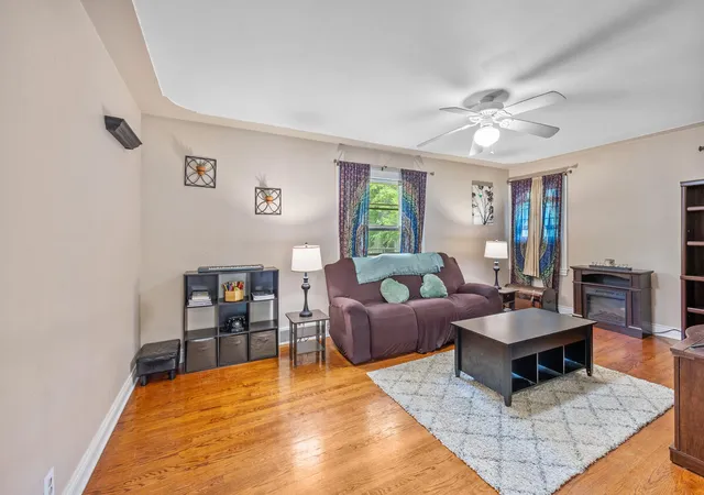 image of 2100 Se Cambridge Dr Se, Grand Rapids City Kent, MI 49506 | MLS# 65026039712