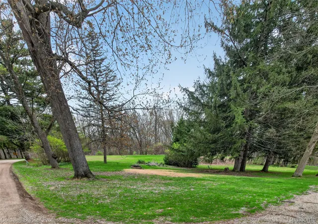 Photo 2 of Single family home for sale at 1190 Olander Dr, Lapeer, MI 48446 | MLS# 20261059804 | Listing updated on 2026-08-25