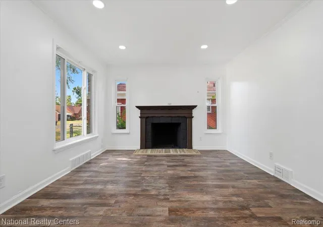 Photo 4 of Single family home for sale at 16158 Lindsay St, Detroit, MI 48235 | MLS# 20261059806 | Listing updated on 2026-09-12