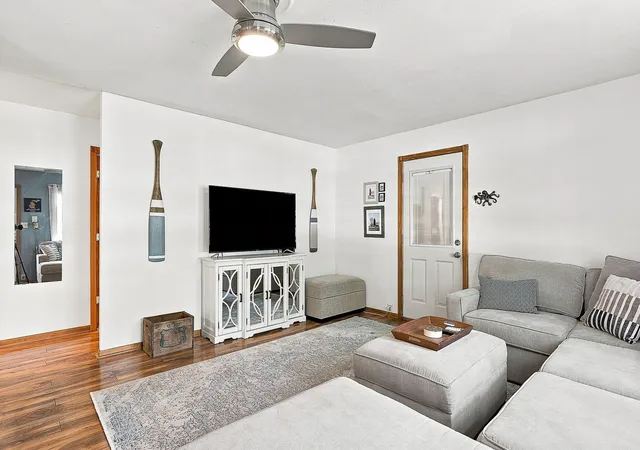 4th image of 1063 Hazel St, South Haven, MI 49090 | MLS# 69026039724