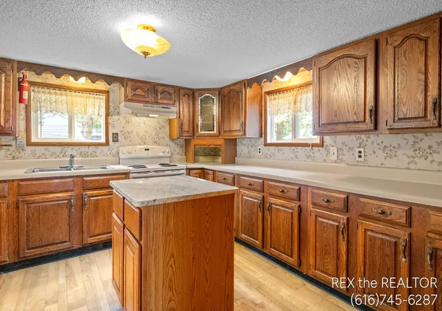 5th image of 167 W Brooks St, Newaygo, MI 49337 | MLS# 72026039721
