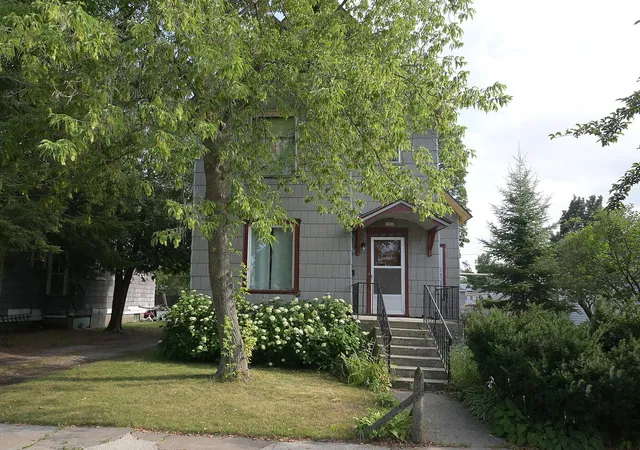 1st image of 1701 13th Ave, Menominee, MI 49858 | MLS# 65026039727