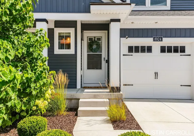 2nd image of 8924 Barrington Ln #40, Jenison, MI 49428 | MLS# 65026039734