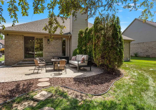 4th image of 13971 Thames Dr, Shelby Township, MI 48315 | MLS# 58050216853